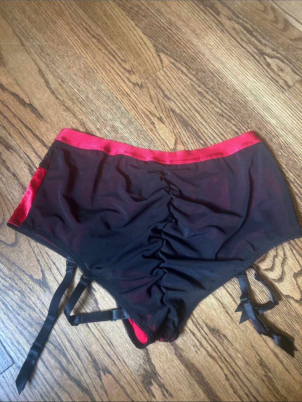 Torrid size 1 Red and Black Satin Lace Garter Briefs - Picture 3 of 4